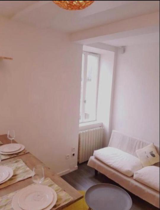Charmant Logement A Vierzon Centre Exterior photo